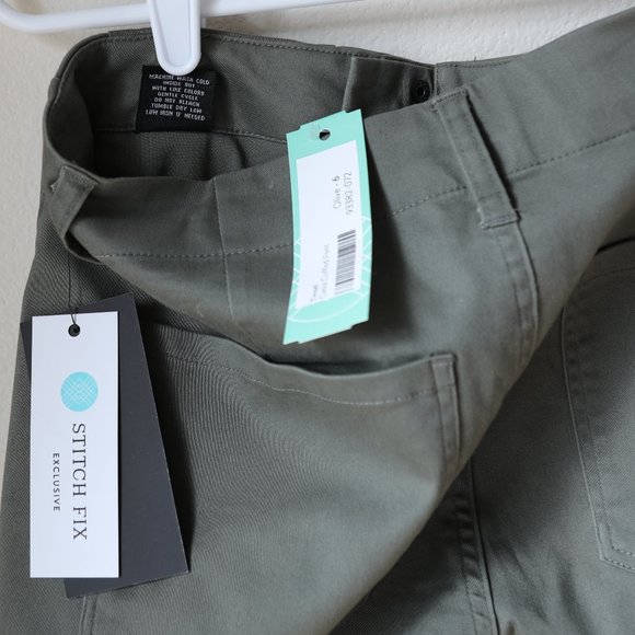 Cuffed trousers with pockets - Picture 5 of 5